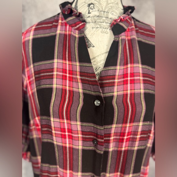 Ann Taylor Red and Black Plaid Button Down Shirt Ruffle Neckline & Sleeve size M - Picture 2 of 11